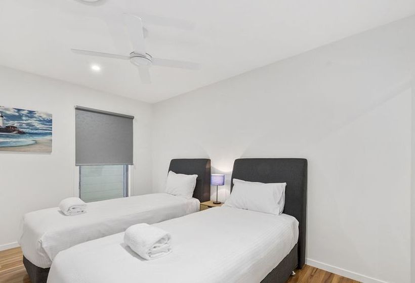 Pearls On Sapphire Beach