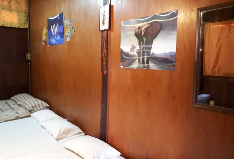 Pensão Baan Khunyaichuea