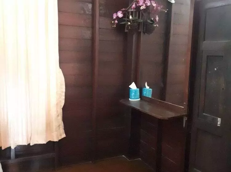Majatalo Baan Khunyaichuea