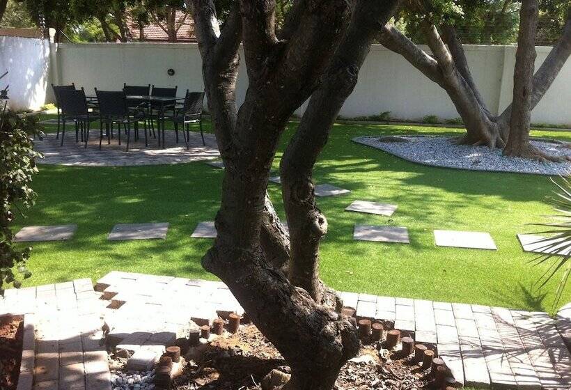 پانسیون Cosy Palms Guest House