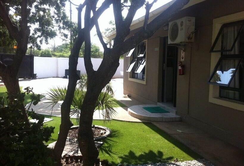 پانسیون Cosy Palms Guest House