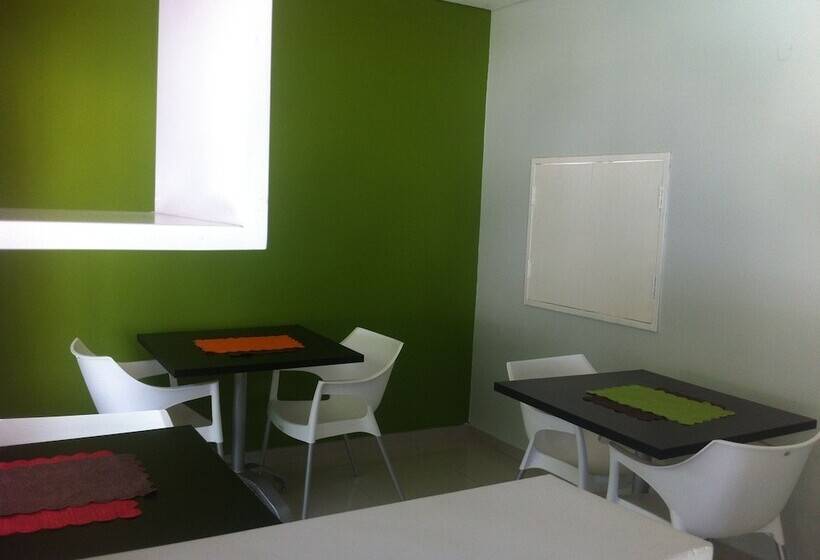 پانسیون Cosy Palms Guest House