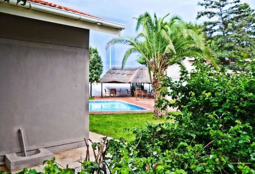 پانسیون Cosy Palms Guest House