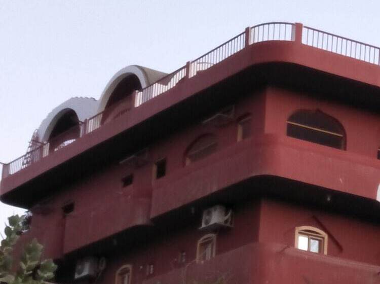 پانسیون El Prince Guesthouse