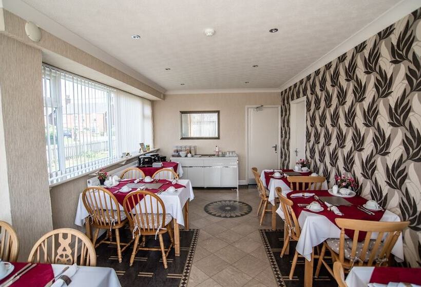 펜션 Holcombe Guest House