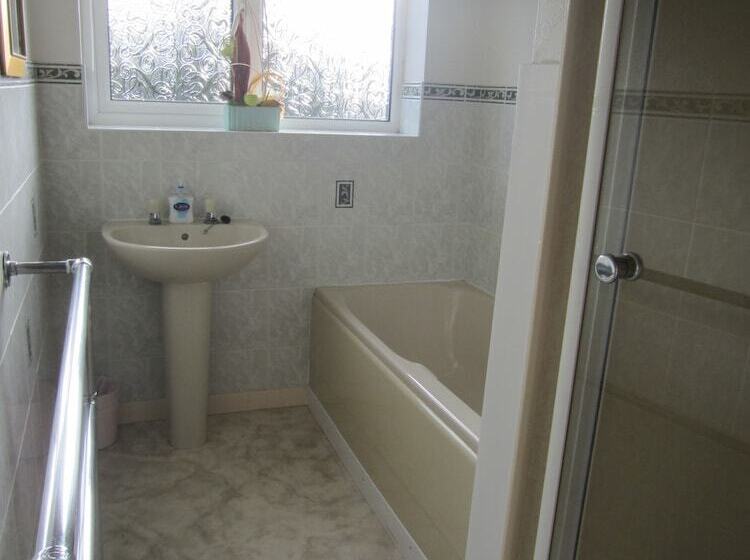 펜션 Holcombe Guest House