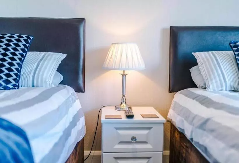 Majatalo Holcombe Guest House