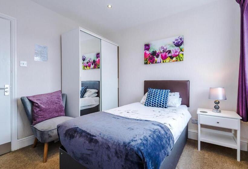 펜션 Holcombe Guest House