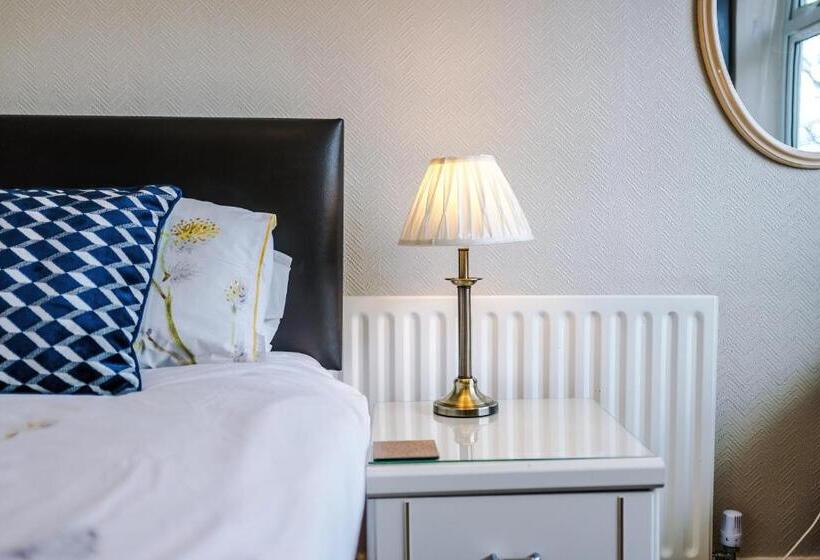 펜션 Holcombe Guest House