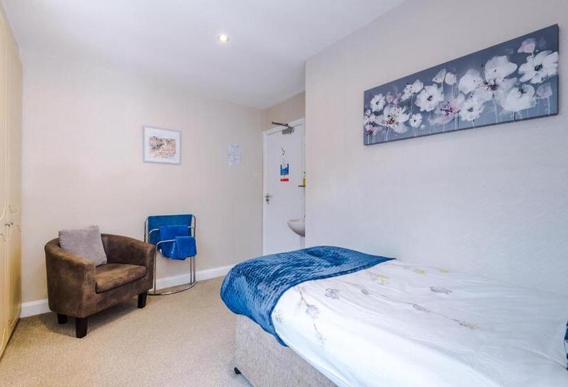 펜션 Holcombe Guest House