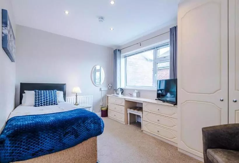 Majatalo Holcombe Guest House