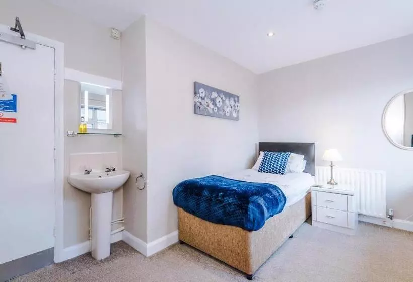 Majatalo Holcombe Guest House