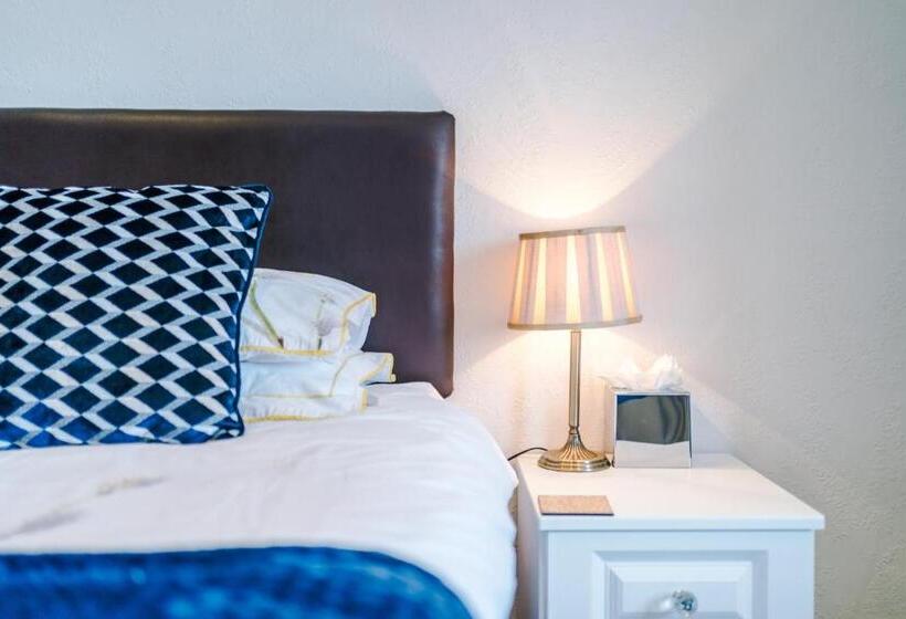 펜션 Holcombe Guest House