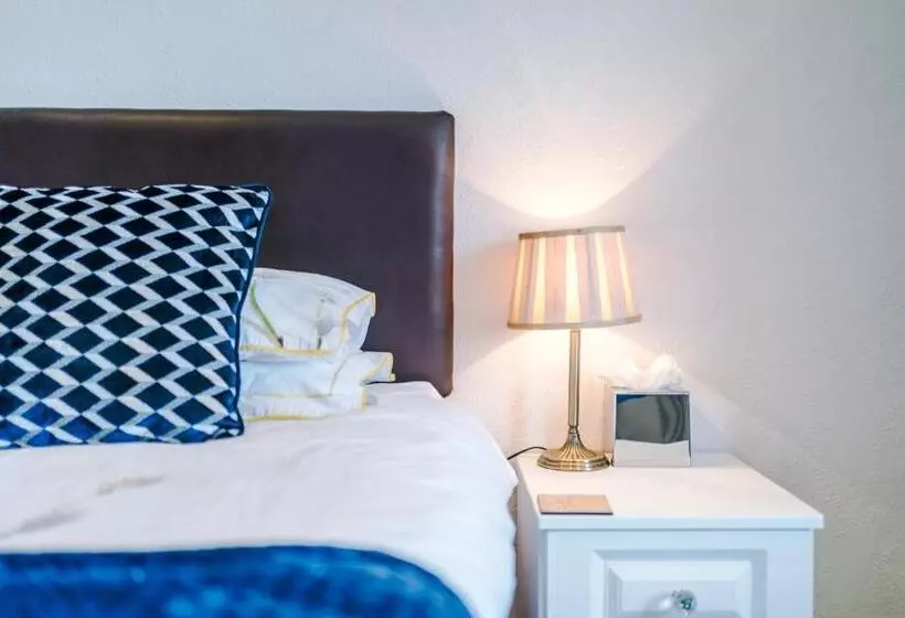 Majatalo Holcombe Guest House