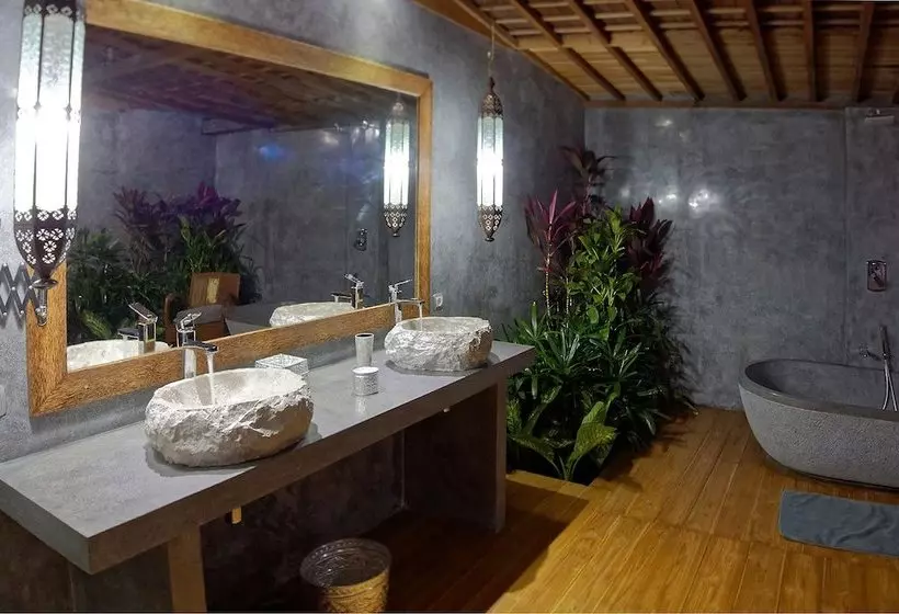 Secret River Villa