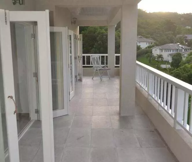 Treetops Apartments