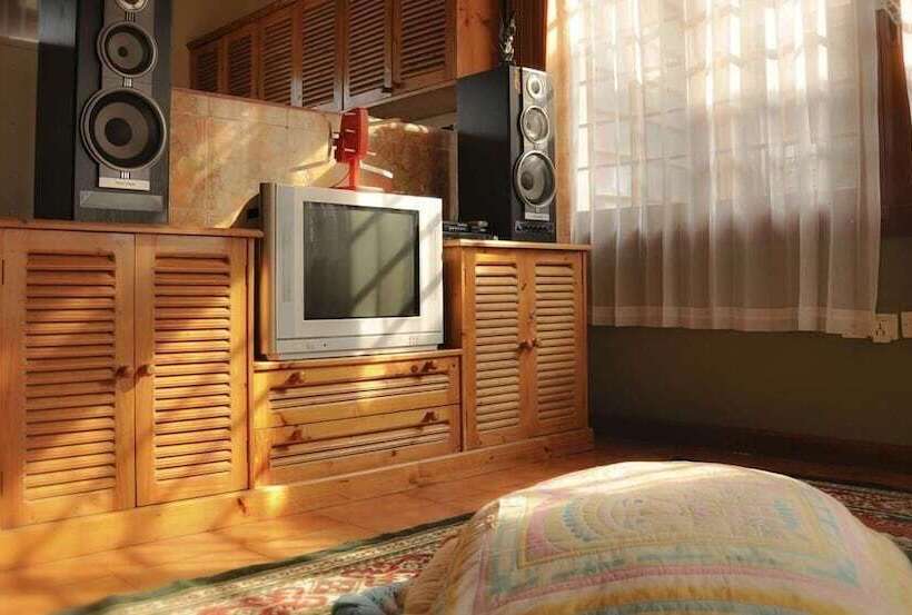 Villa Kota Bunga Ade