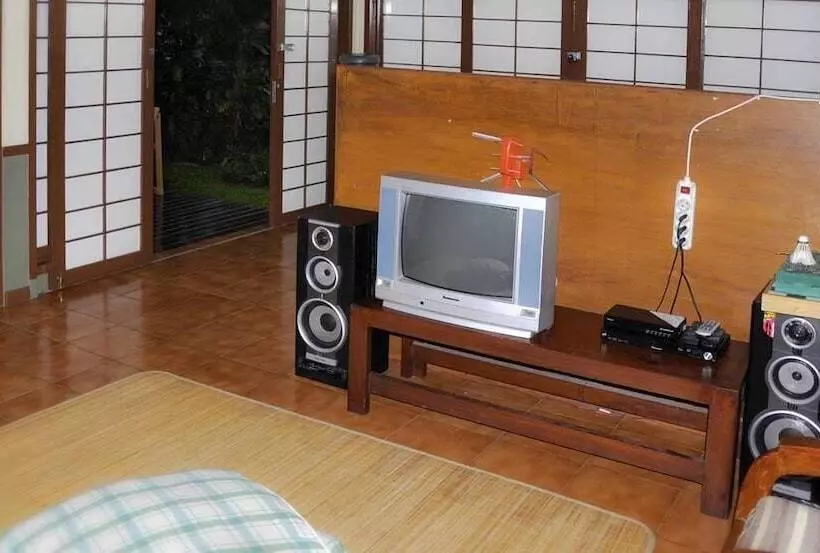 Villa Kota Bunga Ade