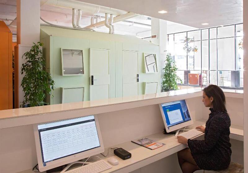 הוסטל Bed & Boarding