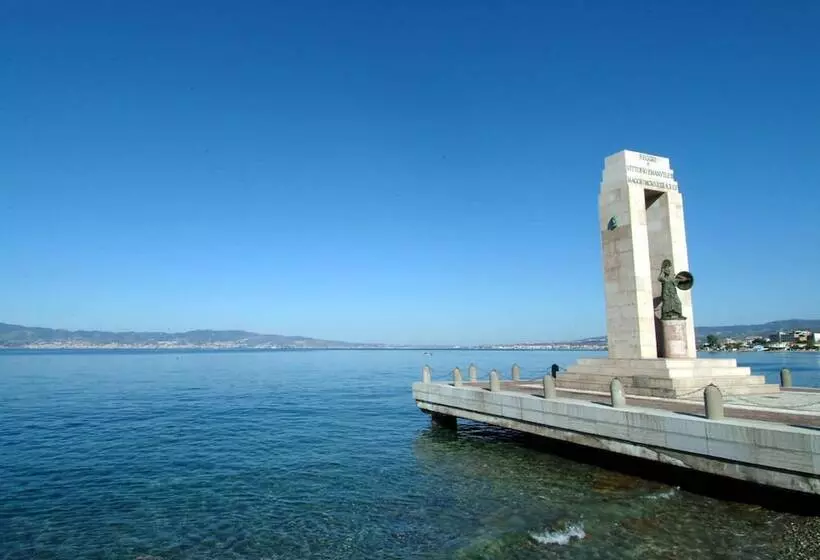 تختخواب و صبحانه Abacus