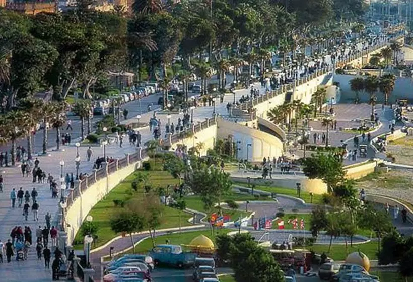 تختخواب و صبحانه Abacus