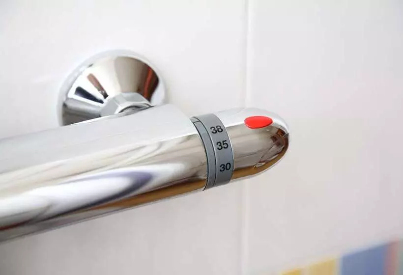 تختخواب و صبحانه Abacus