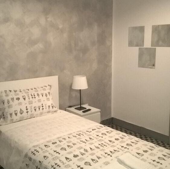 Bed and Breakfast Central House