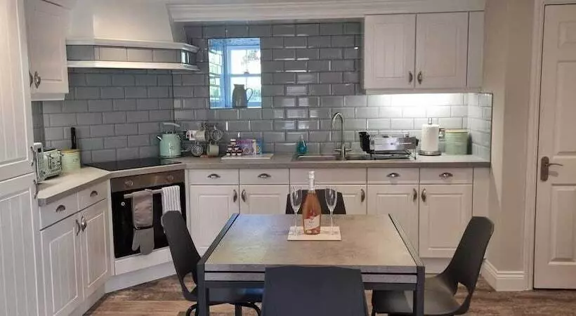 ベッドアンドブレックファースト La Haule Manor