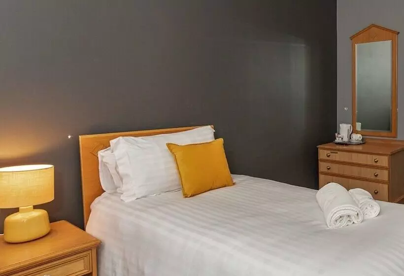 Hostelli The Punch Bowl