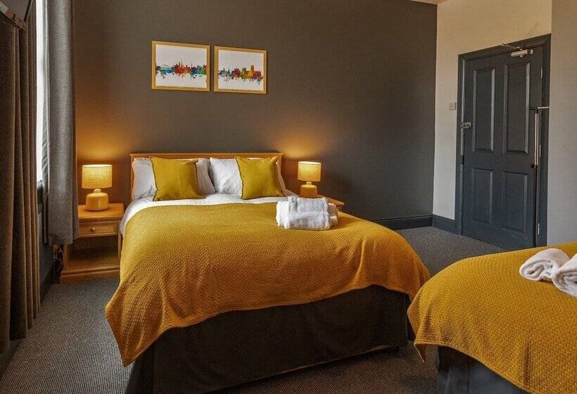 Hostel The Punch Bowl