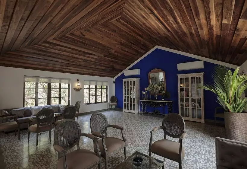 ホテル Andores Resort And Spa   Calangute