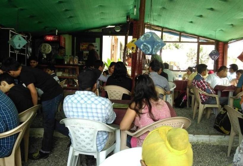 ホテル Bhagsu View