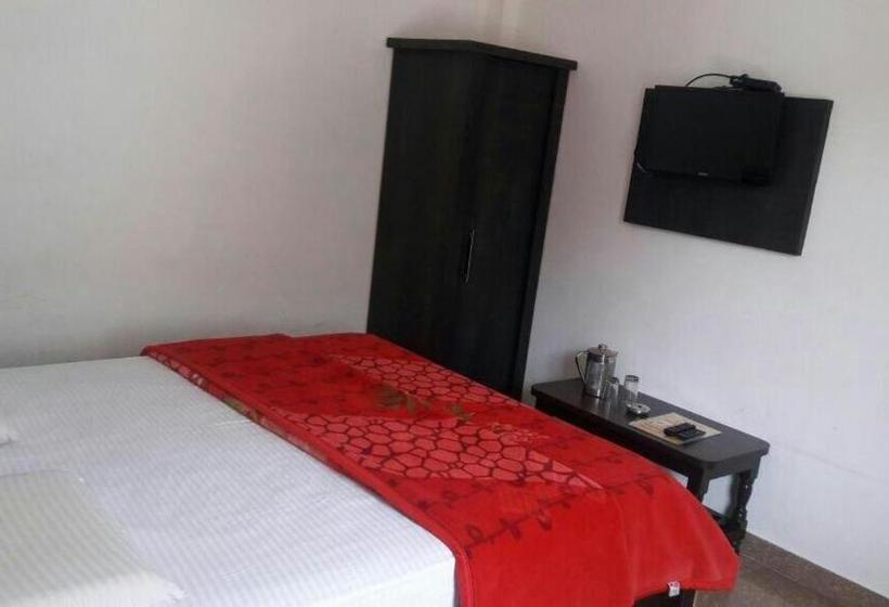 ホテル Bhagsu View