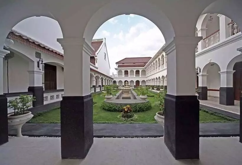 Hotelli Daroessalam Syariah Heritage