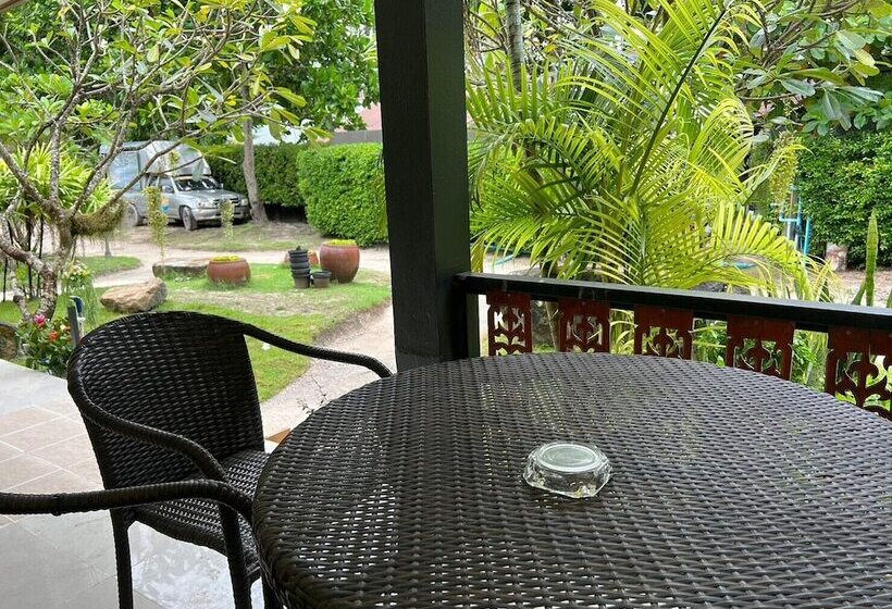 酒店 Dong Talay Lipe Beach Resort