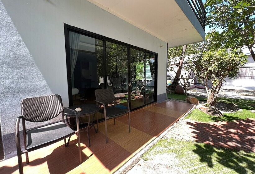 酒店 Dong Talay Lipe Beach Resort