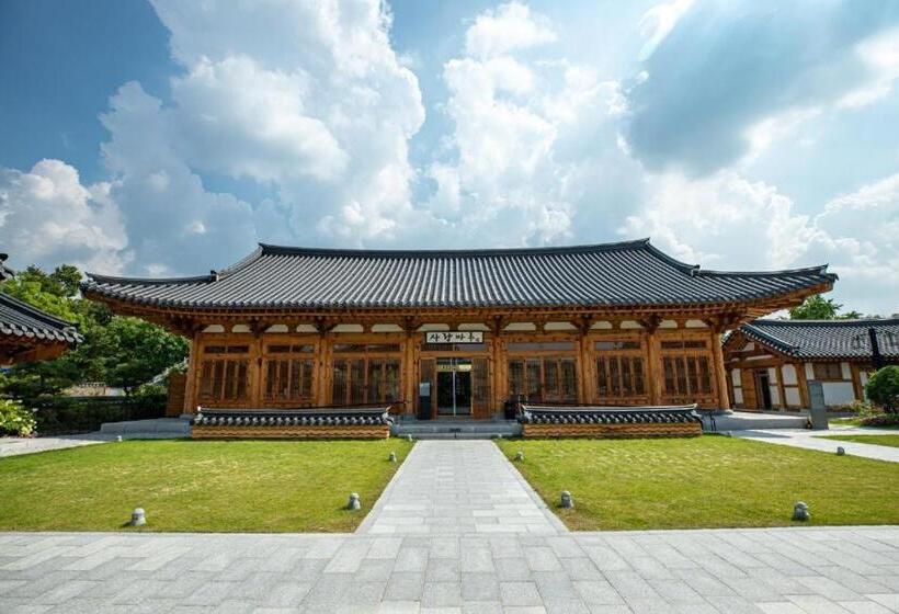 ホテル Hanok Stay Namwonyechon By Kensington