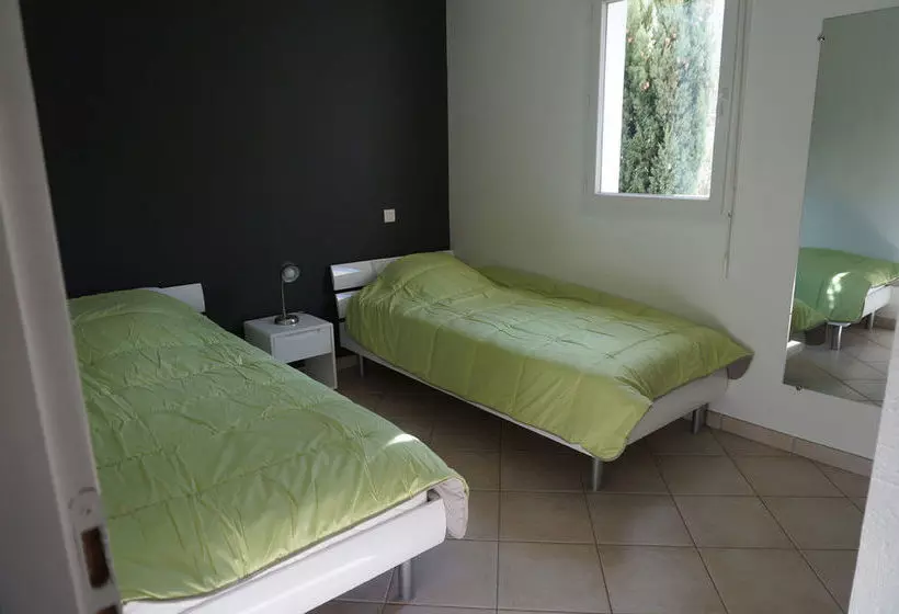 هتل Résidence Kallisté L'isulana