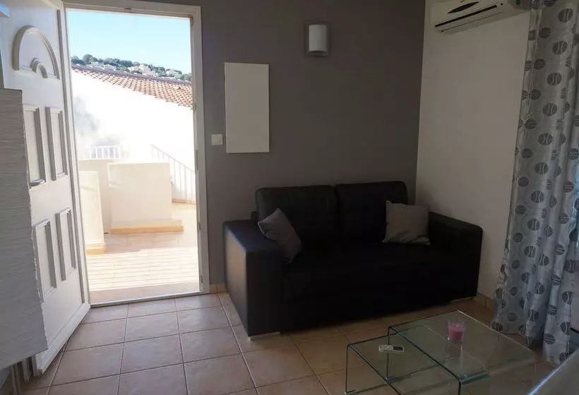 هتل Résidence Kallisté L'isulana