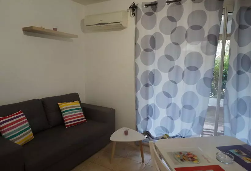 هتل Résidence Kallisté L'isulana