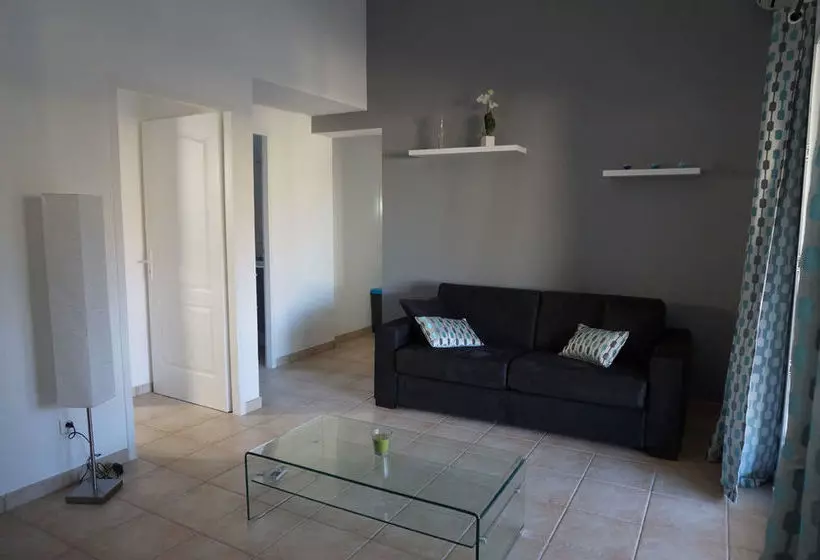 هتل Résidence Kallisté L'isulana