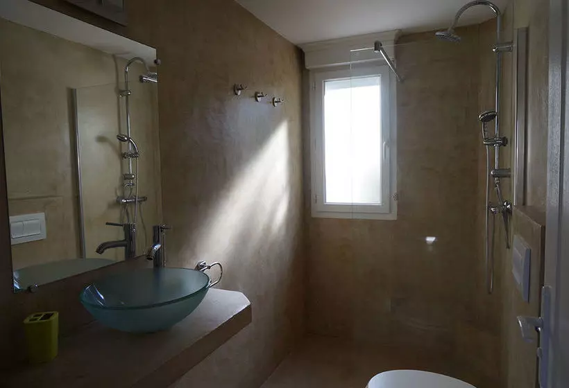 هتل Résidence Kallisté L'isulana