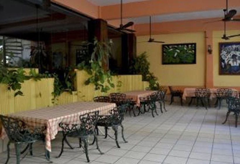 هتل Sol Del Pacifico