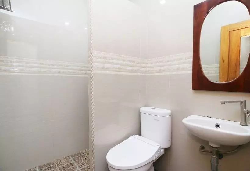 Motel Airy Syariah Klojen Buring 9 Malang