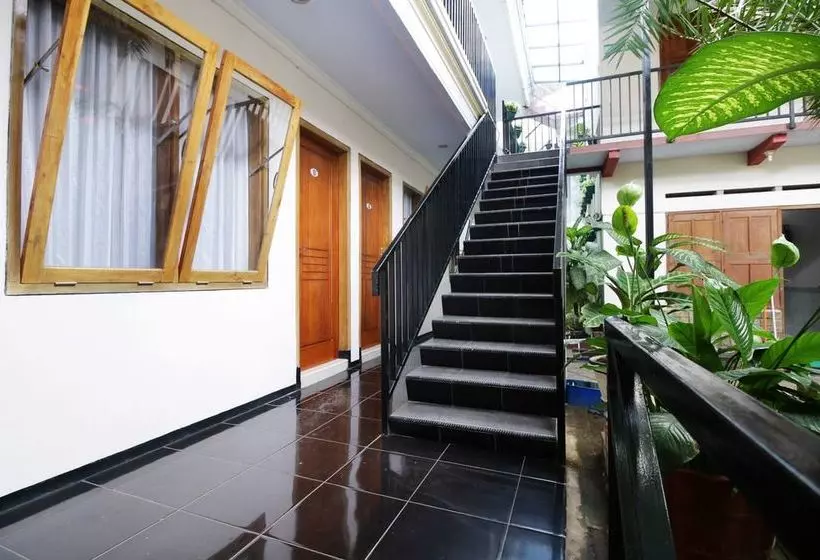 Motel Airy Syariah Klojen Buring 9 Malang