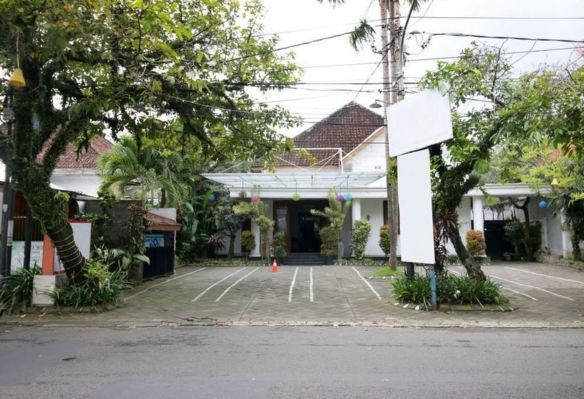 فندق على الطريق Airy Syariah Klojen Buring 9 Malang