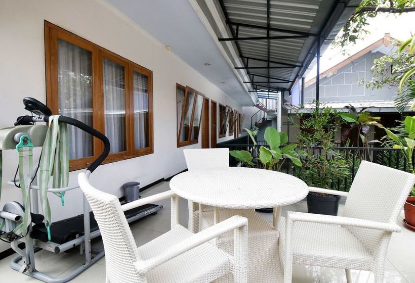 فندق على الطريق Airy Syariah Klojen Buring 9 Malang