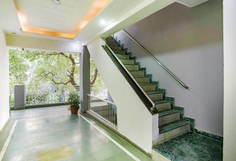 Oyo 12230 Hotel Mvm Inn And Restro