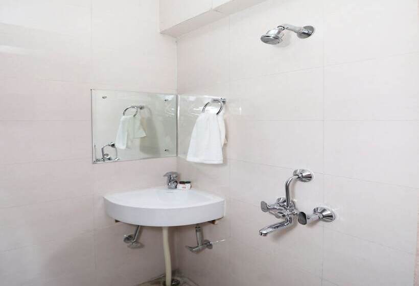 Oyo 12230 Hotel Mvm Inn And Restro