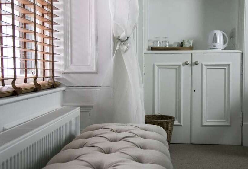 Pensão Linndhu House